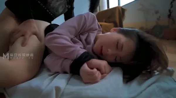 phin sex viet Bị tên biến thái bắt cóc khi đang đi dạo ~lin sihao